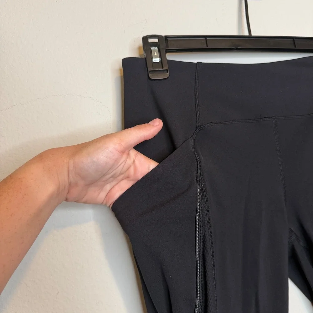 lululemon Run Off Route Mid Rise Crop Leggings Black Size 6 Athleisure